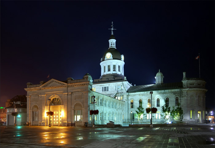 Kingston City Hall at night